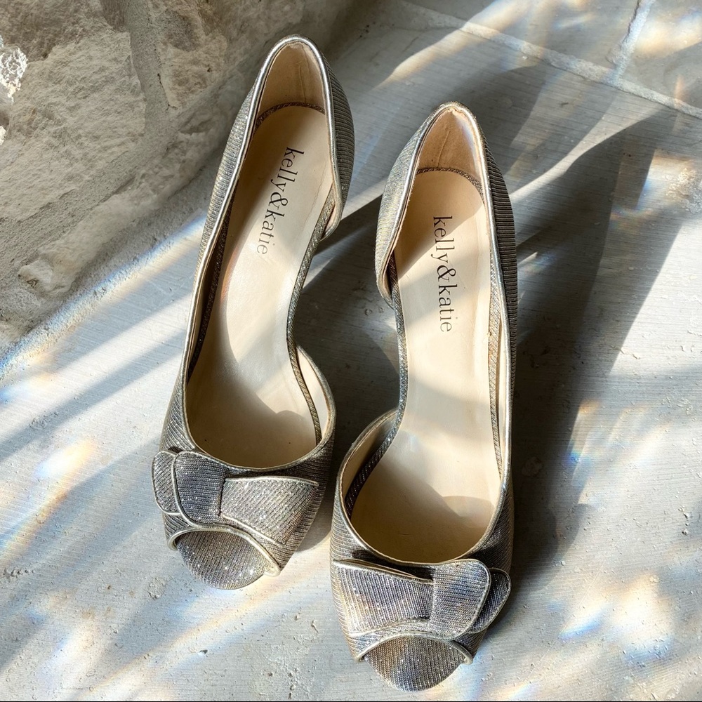 Kelly & Katie Peep Toe Open Side Wedding Gold Silver Sparkle Heels SZ 6 - Picture 6 of 8